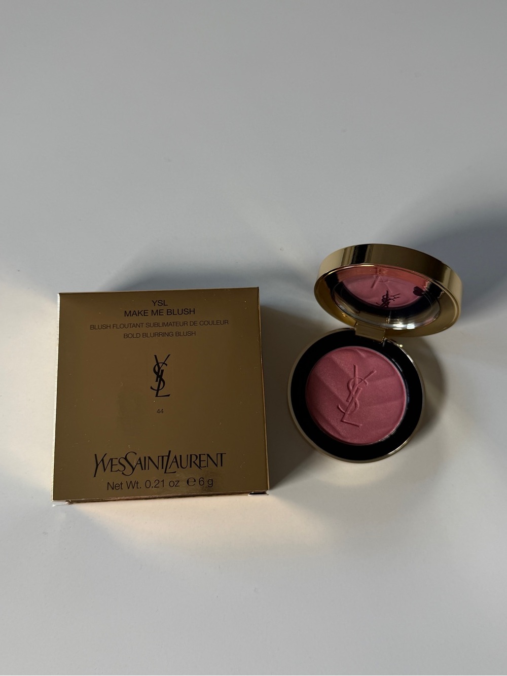 NWT YSL Yves Saint Laurent Make Me Blush - 44